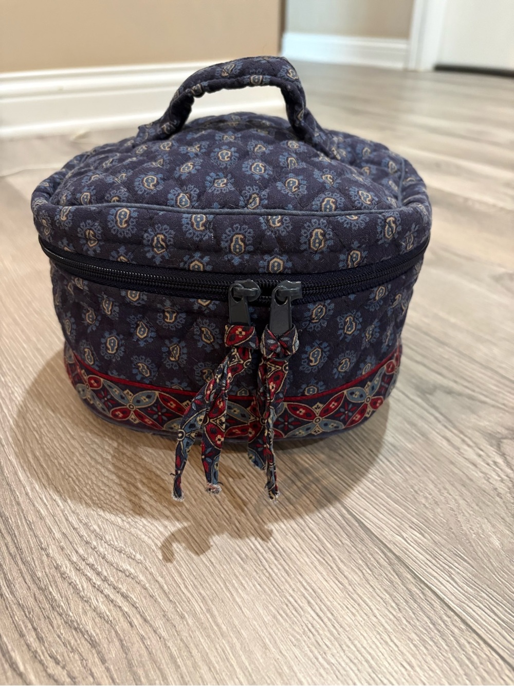 Vintage Vera Bradley Navy Quilted Paisley Travel Cosmetic Case with Red Trim